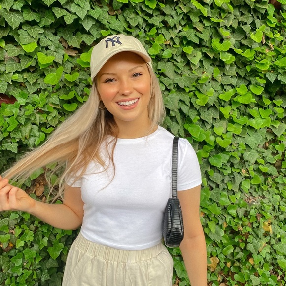 Meet your Posher, Kayli - Picture 1 of 1